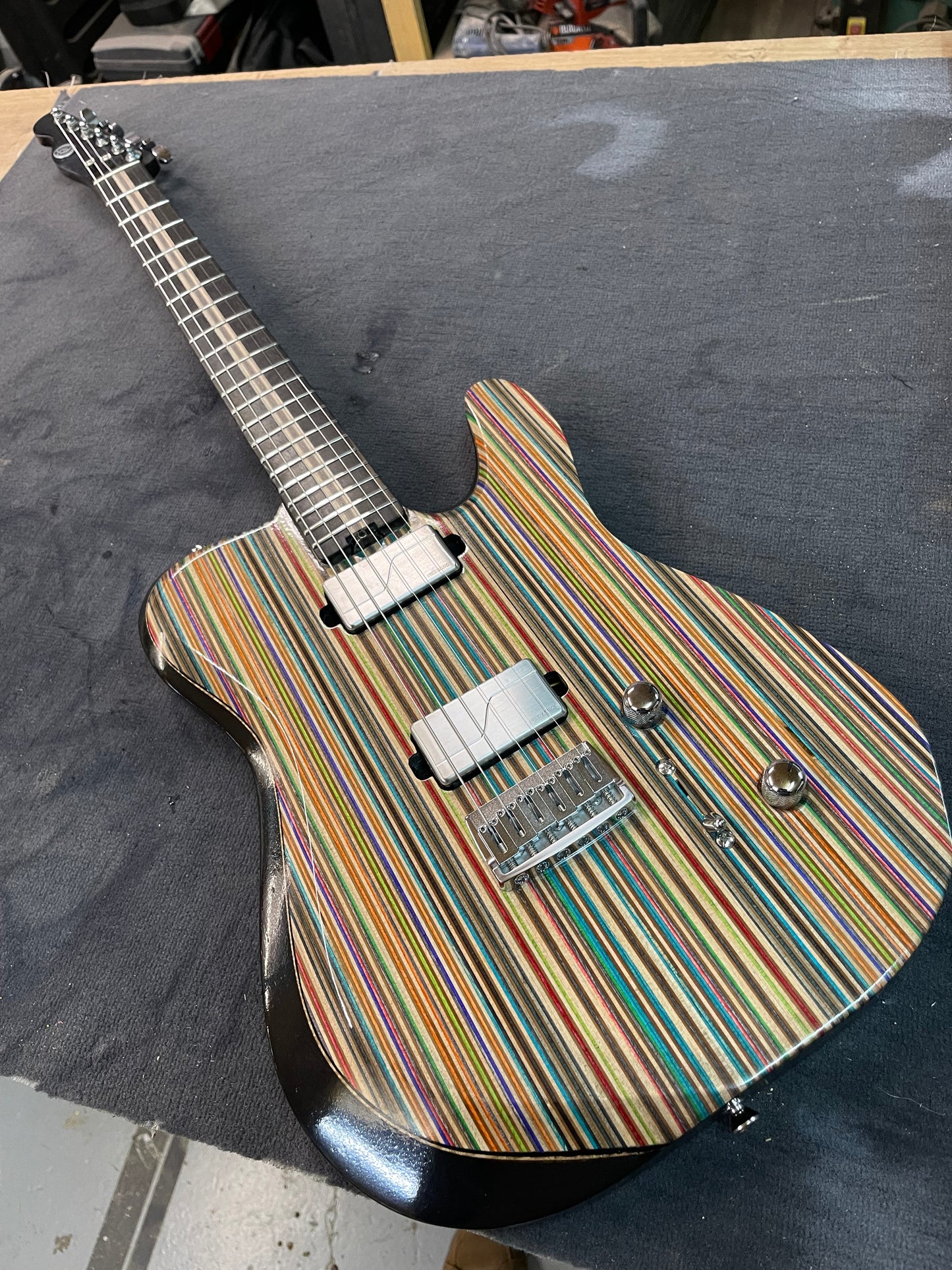 Modern boardcaster
