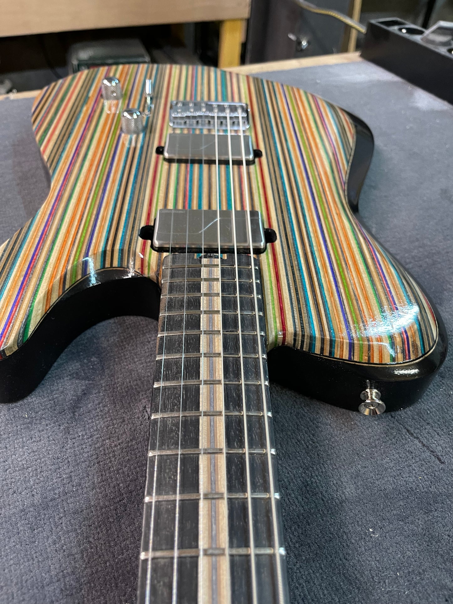 Modern boardcaster
