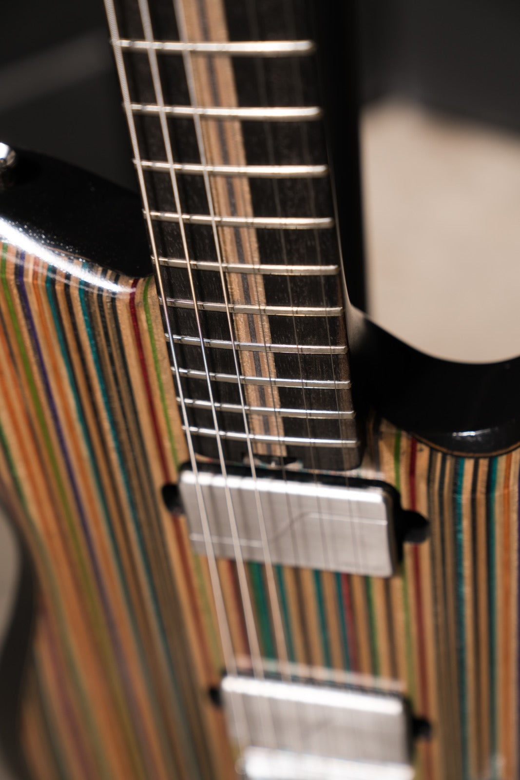 Modern boardcaster