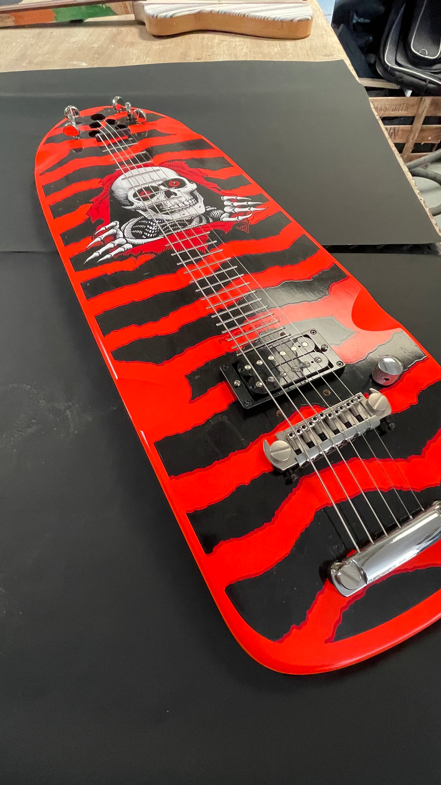 Sk8 Lap Steel – “ the death skull orange fluo” (Powell peralta)